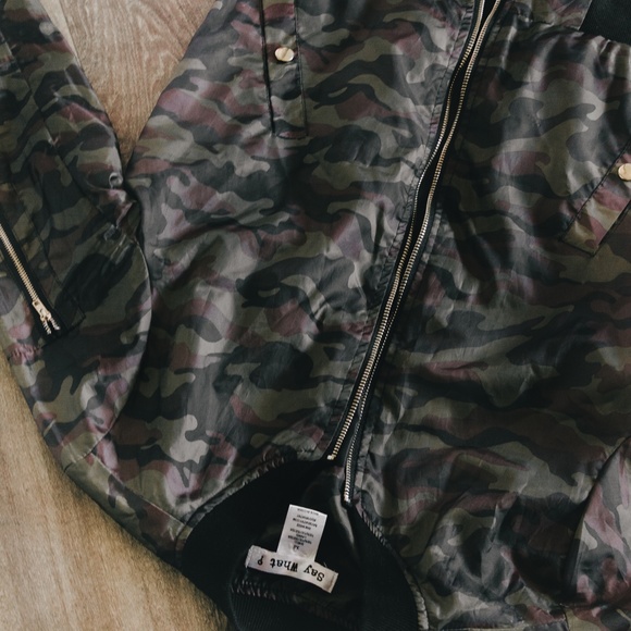 Camo Light Weight Jacket - Picture 5 of 7